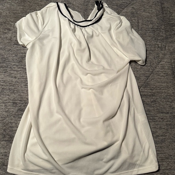 Banana Republic Bow Tie Short Sleeved - Picture 8 of 8